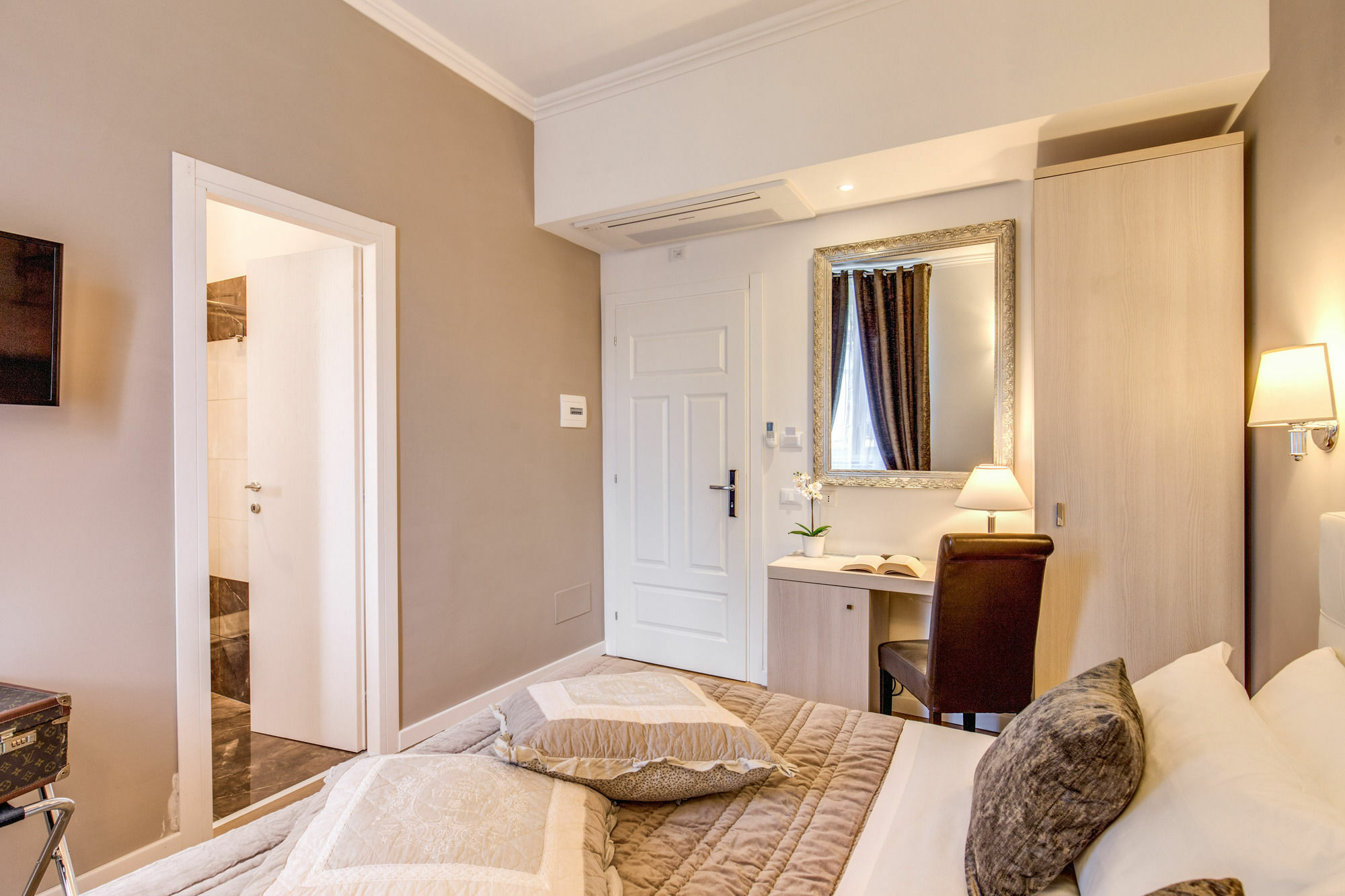 The Bridge Suites Roma Ngoại thất bức ảnh