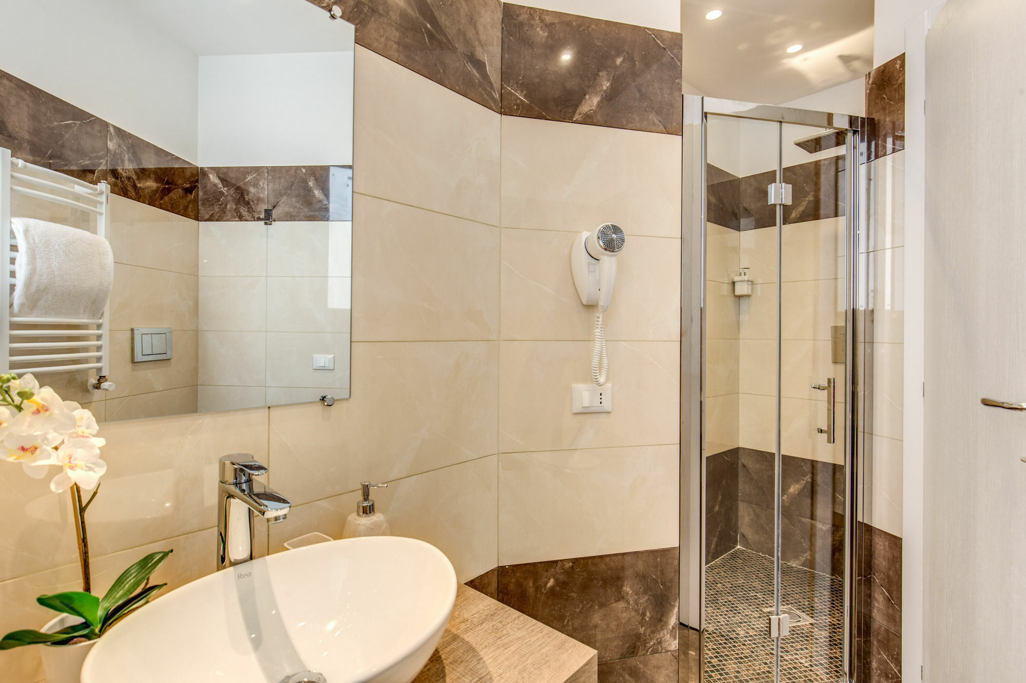 The Bridge Suites Roma Ngoại thất bức ảnh